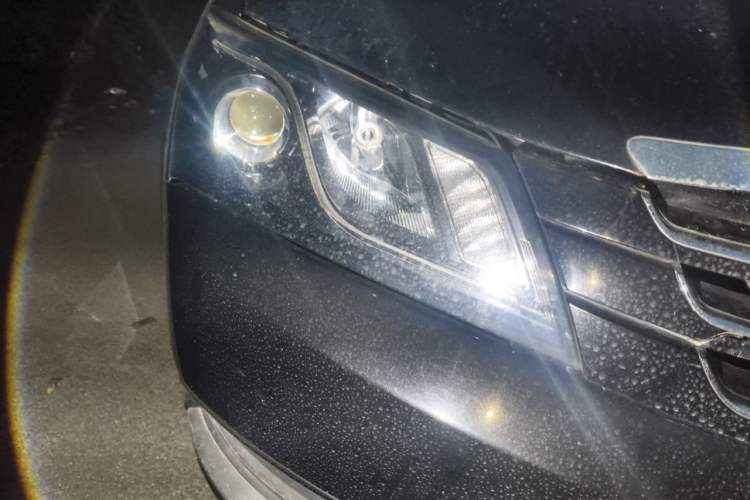 Used Geely Auto Emgrand 2014 Sedan 1.3T Manual Elite Model Right Front Headlight