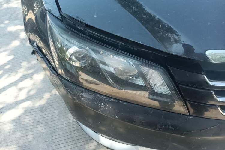 Used Geely Auto Emgrand 2014 Sedan 1.5L Manual Fashion Edition Right Front Headlight