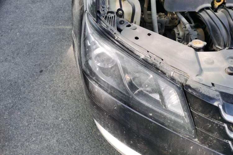 Used Geely Auto Emgrand 2014 Sedan 1.5L Manual Elite Model Right Front Headlight