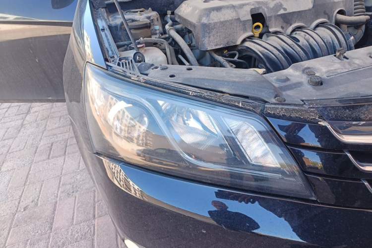 Used Geely Auto Emgrand 2014 Sedan 1.5L CVT Elite Model Right Front Headlight