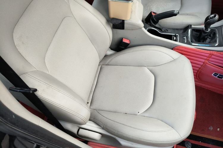 Used Geely Auto Emgrand 2014 Sedan 1.5L Manual Elite Model Right Front Seat