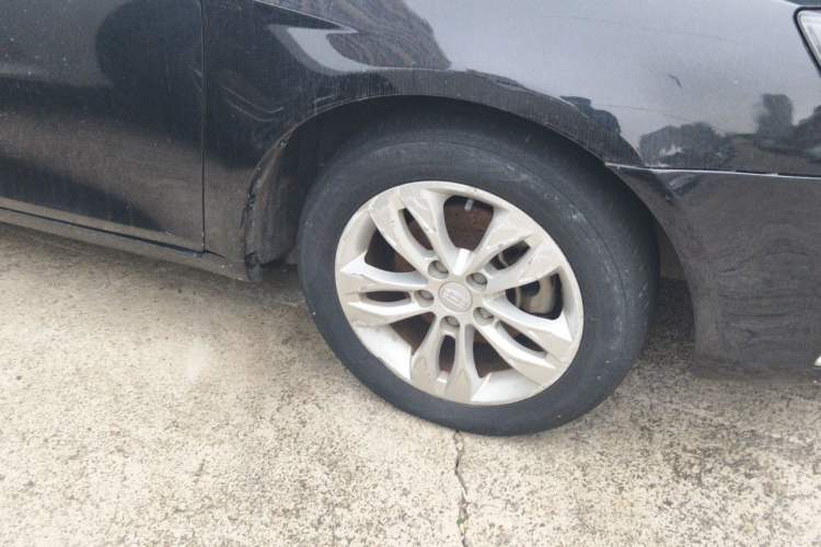 Used Geely Auto Emgrand 2014 Sedan 1.5L Manual Elite Model Right Front Wheel Hub