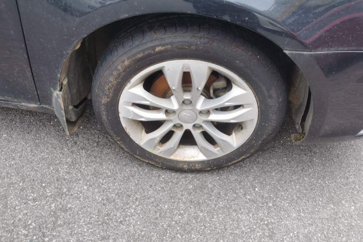 Used Geely Auto Emgrand 2014 Sedan 1.5L CVT Elite Model Right Front Wheel Hub