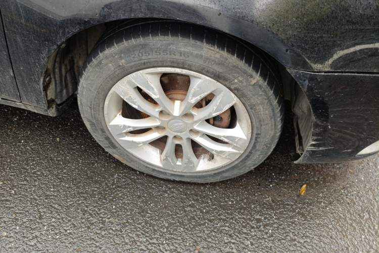 Used Geely Auto Emgrand 2014 Sedan 1.5L CVT Elite Model Right Front Wheel Hub