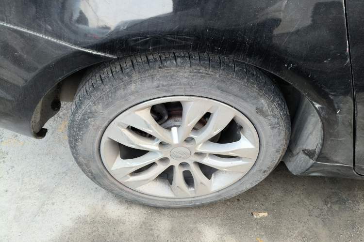 Used Geely Auto Emgrand 2014 Sedan 1.5L Manual Elite Model Right Rear Wheel Hub