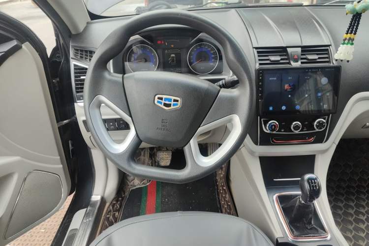 Used Geely Auto Emgrand 2014 Sedan 1.5L Manual Fashion Edition Steering Wheel