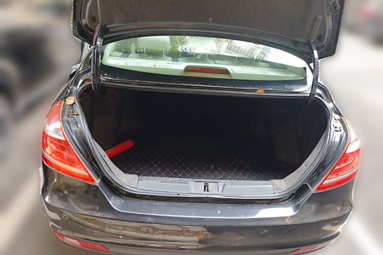 Used Geely Auto Emgrand 2014 Sedan 1.3T Manual Elite Model Trunk