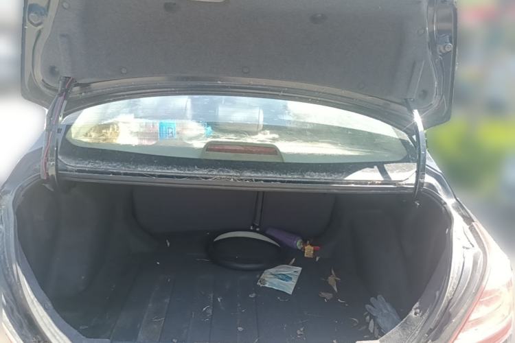 Used Geely Auto Emgrand 2014 Sedan 1.5L Manual Fashion Edition Trunk