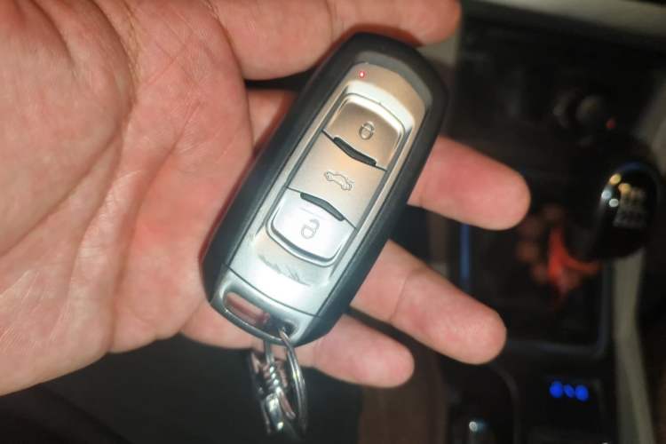 Used Geely Auto Emgrand 2014 Sedan 1.3T Manual Elite Model Vehicle Key