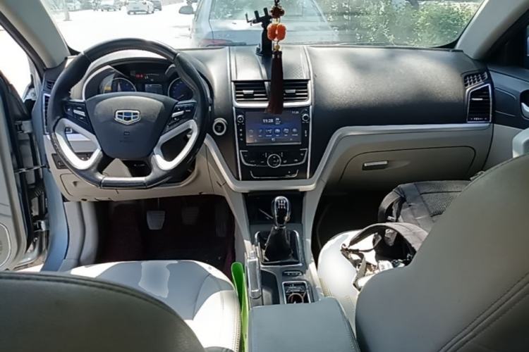 Used Geely Auto Emgrand 2014 Sedan 1.5L Manual Elite Model Center Console