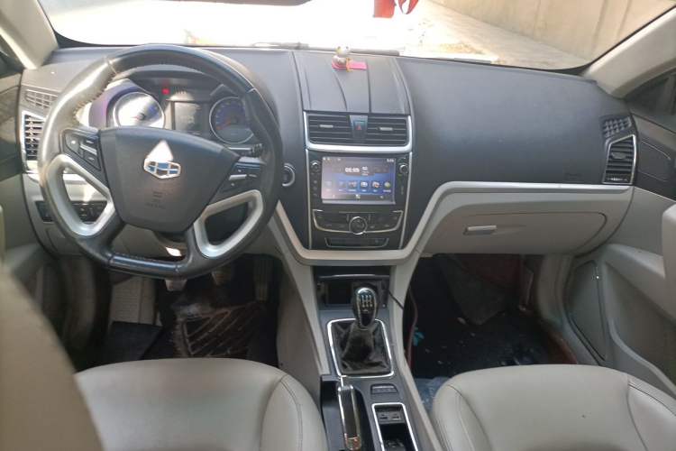 Used Geely Auto Emgrand 2014 Sedan 1.5L Manual Elite Model Center Console