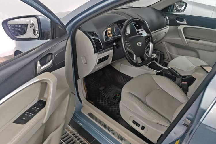 Used Geely Auto Emgrand 2014 Sedan 1.3T CVT Prestige Model Driver Seat
