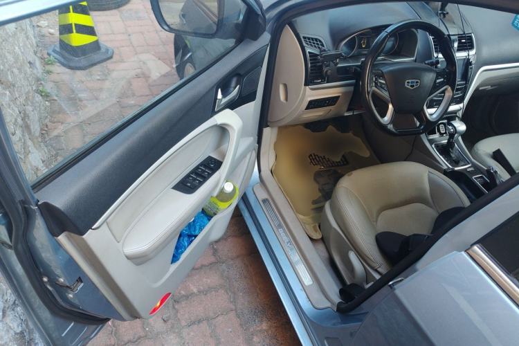 Used Geely Auto Emgrand 2014 Sedan 1.3T CVT Elite Model Driver Seat