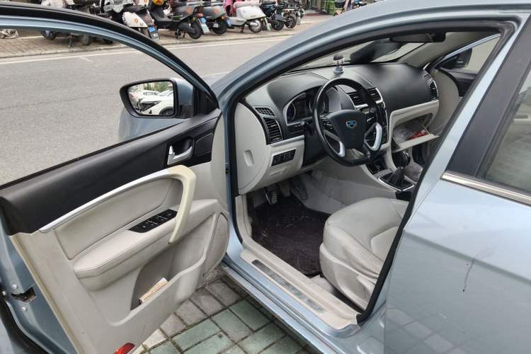 Used Geely Auto Emgrand 2014 Sedan 1.5L Manual Elite Model Driver Seat