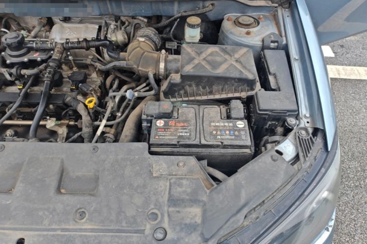 Used Geely Auto Emgrand 2014 Sedan 1.3T CVT Elite Model Engine Bay Left