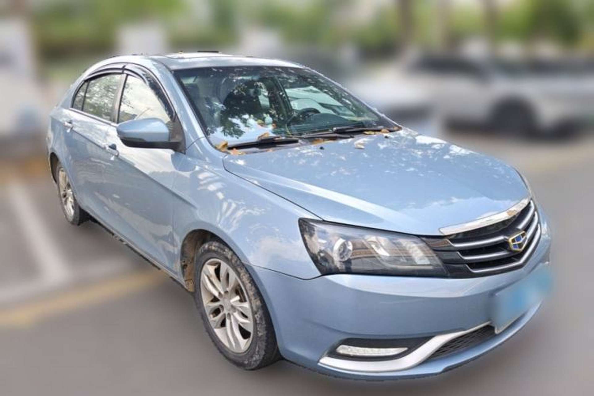 Used Geely Auto Emgrand 2014 Sedan 1.3T CVT Prestige Model Front Right 45 Deg