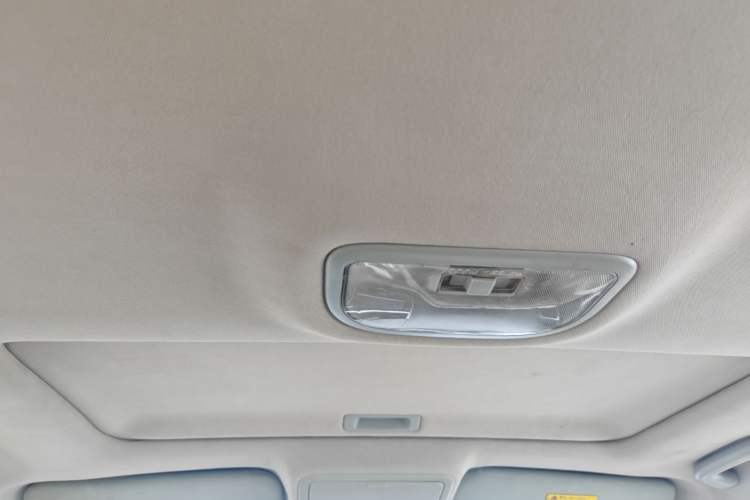 Used Geely Auto Emgrand 2014 Sedan 1.3T CVT Elite Model Headliner