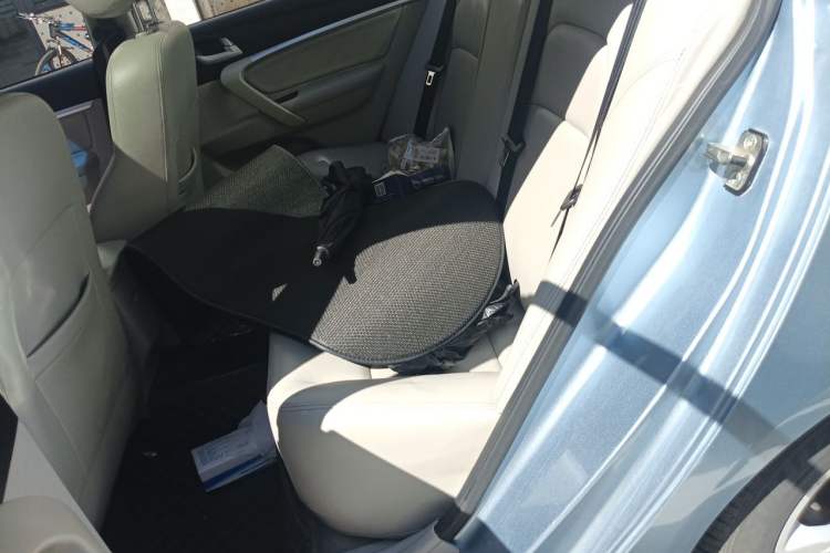 Used Geely Auto Emgrand 2014 Sedan 1.5L Manual Elite Model Left Rear Seat