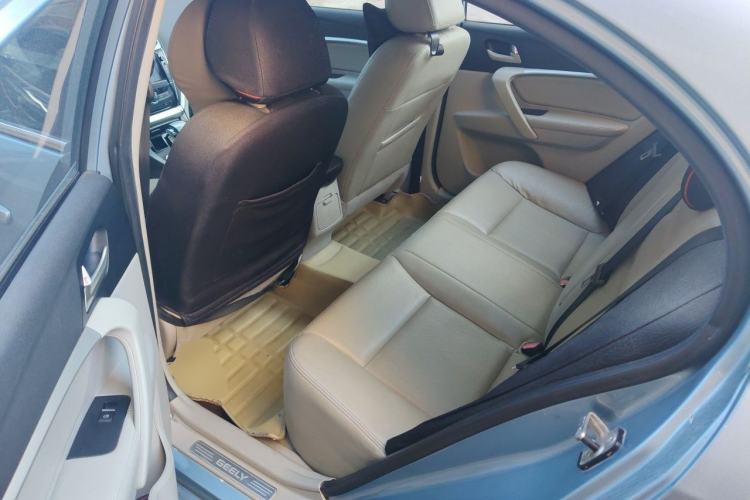Used Geely Auto Emgrand 2014 Sedan 1.3T CVT Elite Model Left Rear Seat