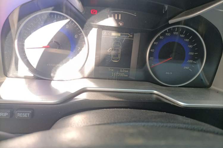 Used Geely Auto Emgrand 2014 Sedan 1.5L Manual Elite Model Odometer Close Up