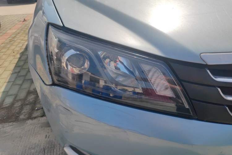 Used Geely Auto Emgrand 2014 Sedan 1.5L Manual Elite Model Right Front Headlight