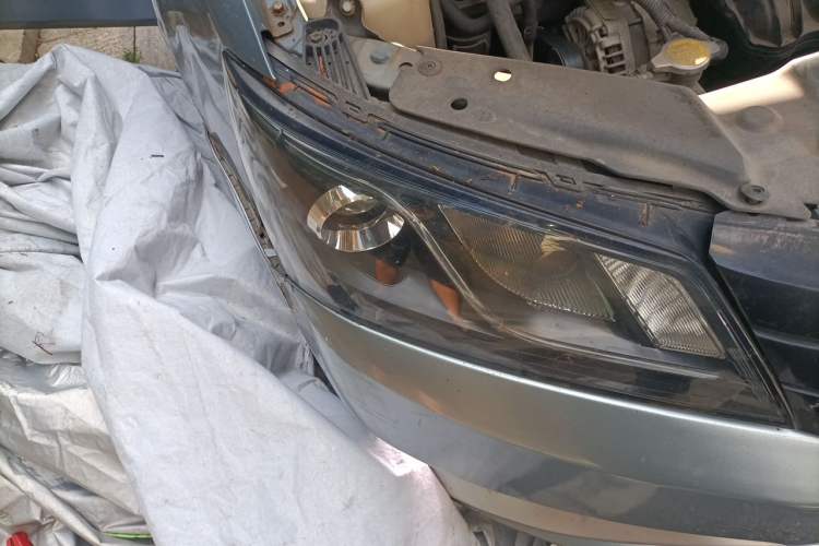 Used Geely Auto Emgrand 2014 Sedan 1.5L Manual Elite Model Right Front Headlight