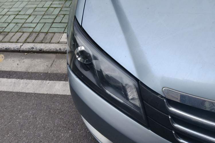 Used Geely Auto Emgrand 2014 Sedan 1.5L Manual Elite Model Right Front Headlight