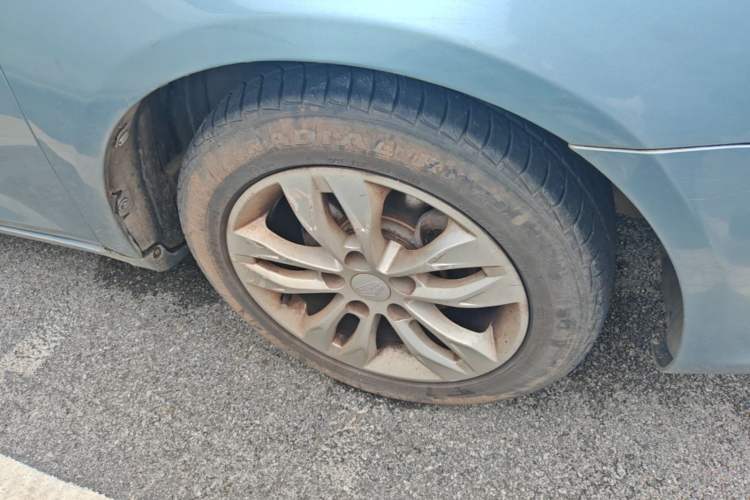 Used Geely Auto Emgrand 2014 Sedan 1.3T CVT Elite Model Right Front Wheel Hub