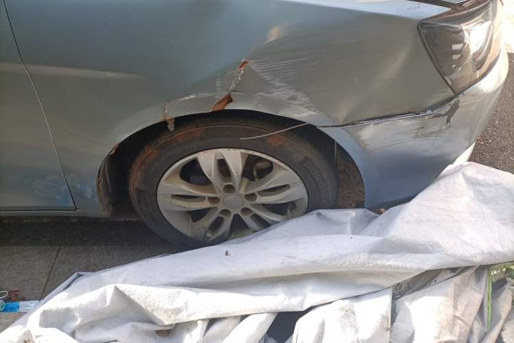 Used Geely Auto Emgrand 2014 Sedan 1.5L Manual Elite Model Right Front Wheel Hub