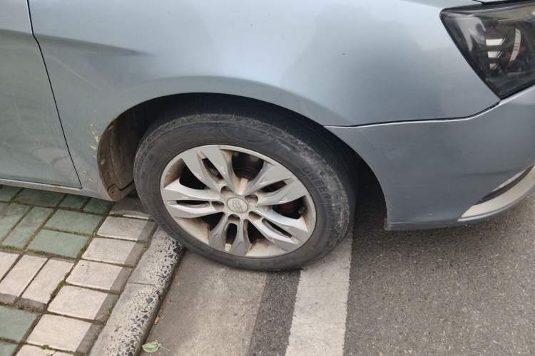 Used Geely Auto Emgrand 2014 Sedan 1.5L Manual Elite Model Right Front Wheel Hub