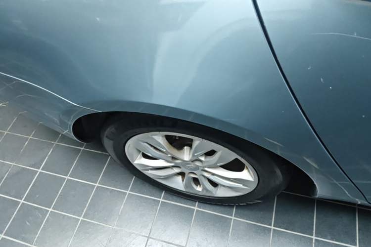 Used Geely Auto Emgrand 2014 Sedan 1.3T CVT Prestige Model Right Rear Wheel Hub