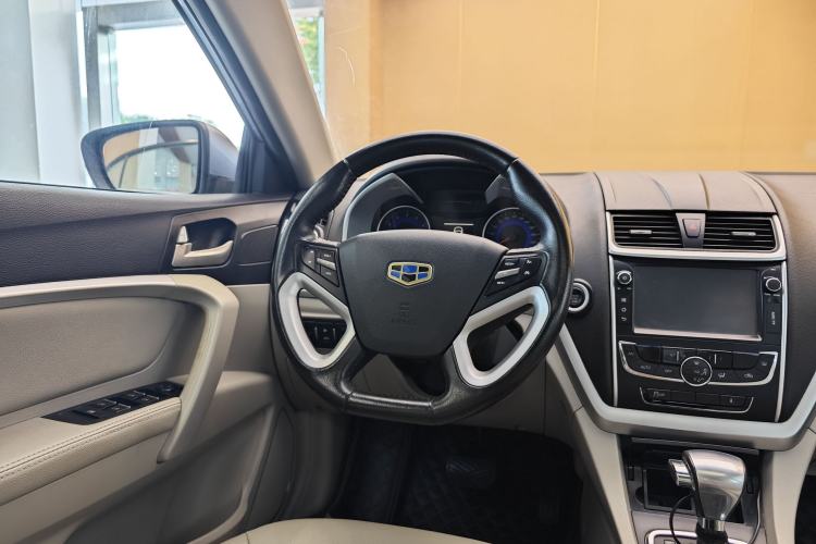 Used Geely Auto Emgrand 2014 Sedan 1.3T CVT Prestige Model Steering Wheel