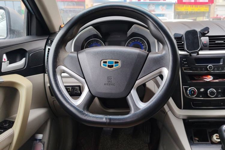 Used Geely Auto Emgrand 2014 Sedan 1.5L Manual Fashion Edition Steering Wheel