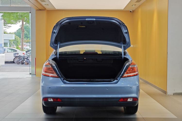 Used Geely Auto Emgrand 2014 Sedan 1.3T CVT Prestige Model Trunk