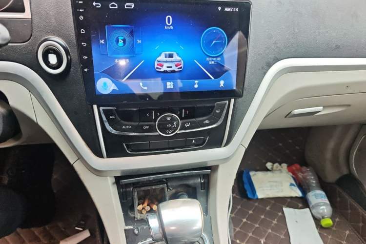 Used Geely Auto Emgrand 2014 Sedan 1.3T CVT Elite Model Audio And AC Panel