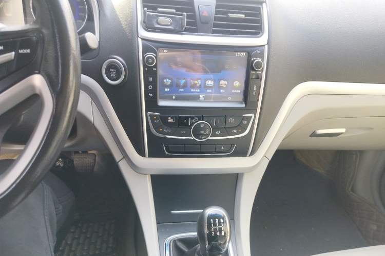 Used Geely Auto Emgrand 2014 Sedan 1.5L Manual Elite Model Audio And AC Panel