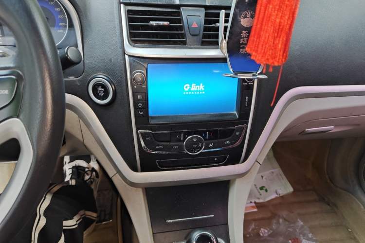 Used Geely Auto Emgrand 2014 Sedan 1.5L Manual Elite Model Audio And AC Panel