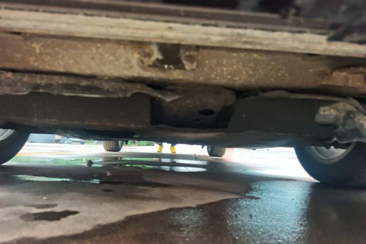 Used Geely Auto Emgrand 2014 Sedan 1.3T CVT Elite Model Chassis Front