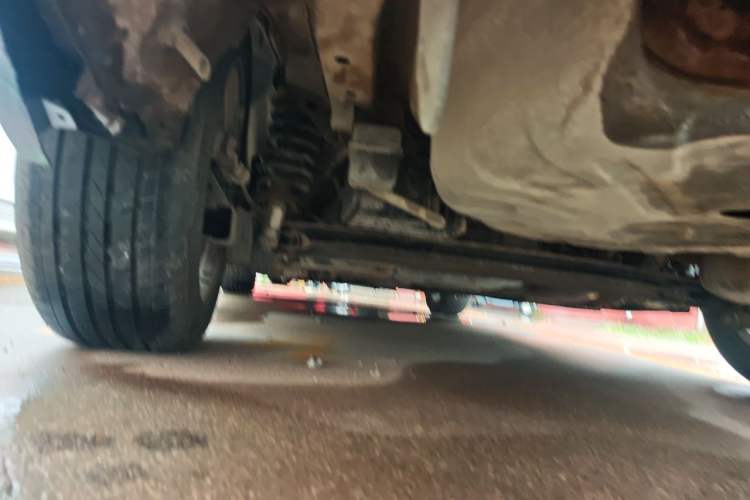 Used Geely Auto Emgrand 2014 Sedan 1.3T CVT Elite Model Chassis Rear Left
