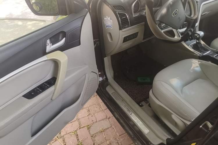 Used Geely Auto Emgrand 2014 Sedan 1.5L CVT Elite Model Driver Seat