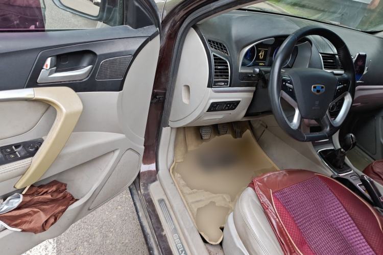 Used Geely Auto Emgrand 2014 Sedan 1.5L Manual Elite Model Driver Seat