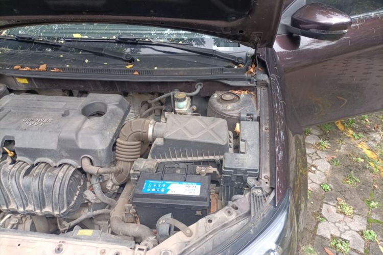 Used Geely Auto Emgrand 2014 Sedan 1.5L CVT Elite Model Engine Bay Left