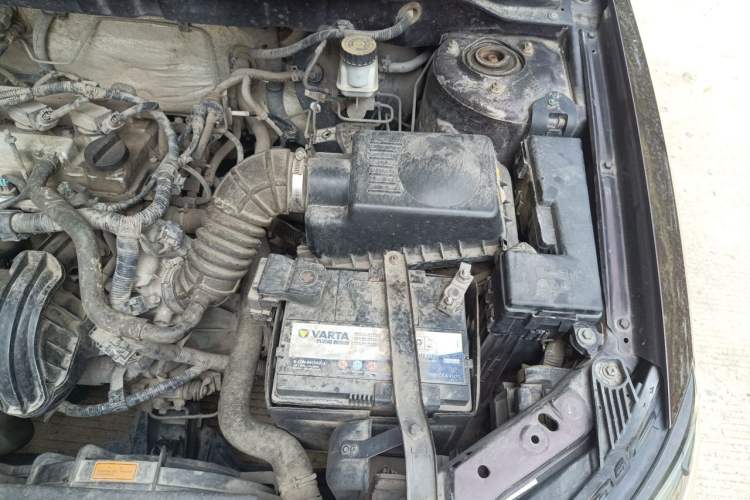Used Geely Auto Emgrand 2014 Sedan 1.5L Manual Fashion Edition Engine Bay Left