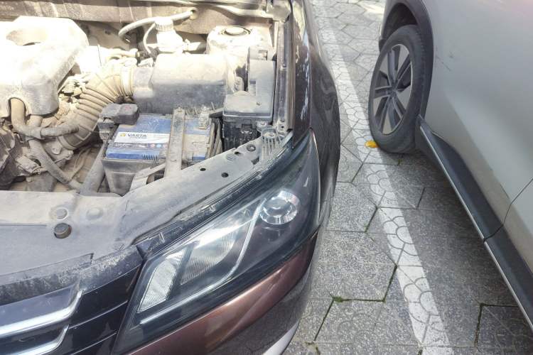 Used Geely Auto Emgrand 2014 Sedan 1.5L Manual Elite Model Engine Bay Left