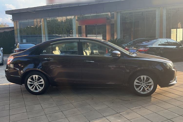 Used Geely Auto Emgrand 2014 Sedan 1.5L Manual Elite Model Exterior 2