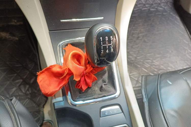 Used Geely Auto Emgrand 2014 Sedan 1.5L Manual Fashion Edition Gear Lever