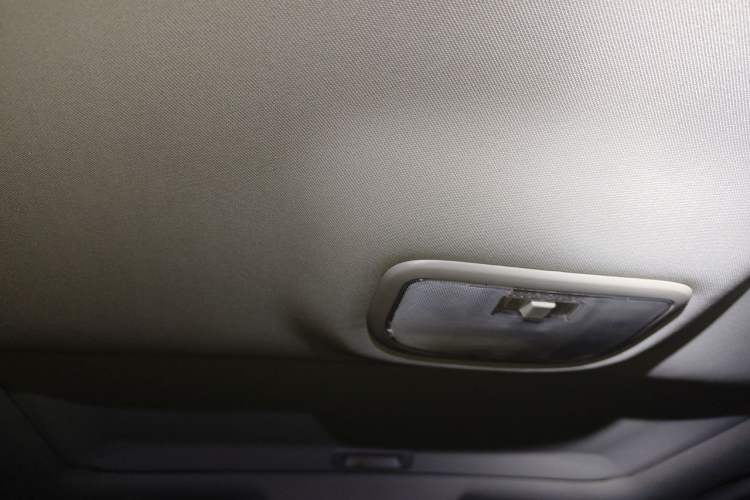 Used Geely Auto Emgrand 2014 Sedan 1.3T CVT Prestige Model Headliner