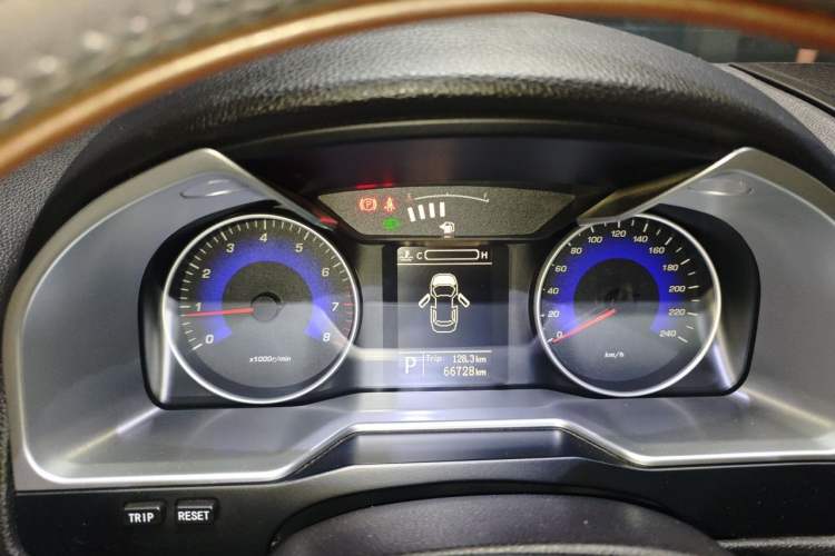 Used Geely Auto Emgrand 2014 Sedan 1.3T CVT Prestige Model Instrument Cluster
