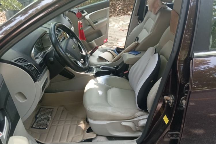 Used Geely Auto Emgrand 2014 Sedan 1.3T CVT Elite Model Left Front Seat