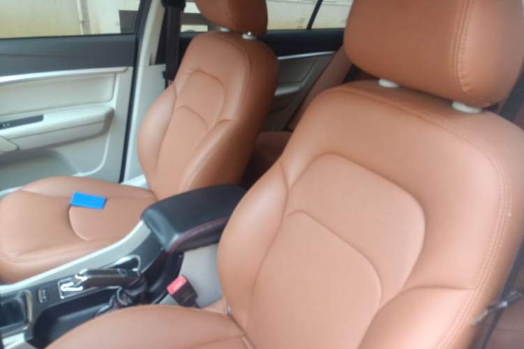 Used Geely Auto Emgrand 2014 Sedan 1.5L Manual Fashion Edition Left Front Seat